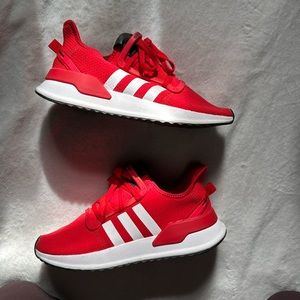 Women’s Path U Adidas sneakers